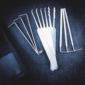 Sparrows Spirit Set met vier hook picks, twee rakes, en zes tension wrenches.