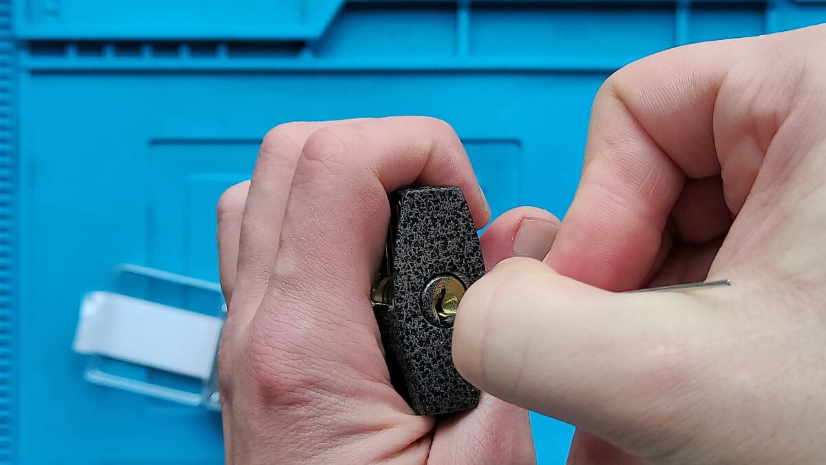 Paperclip lockpick maken maak eerst de tension wrench
