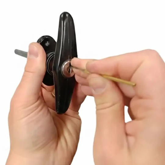 gebroken sleutel in slot